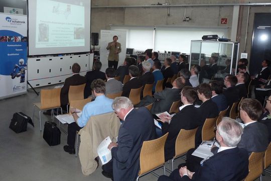 Gut besucht: „Rahmenbedingungen und Potenziale für Diagnoskonzepte in der Produktion“, so der Titel eines Cluster Workshops in Würzburg. Gut besucht: „Rahmenbedingungen und Potenziale für Diagnoskonzepte in der Produktion“, so der Titel eines Cluster Workshops in Würzburg.