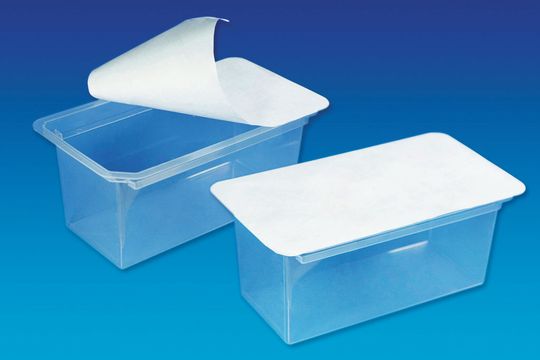 Atmungsaktive Schutzfolie für die Abdeckung von Blisterverpackungen (Bild: Schreiner ProTech)