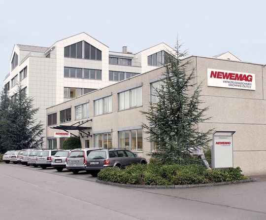 Le bâtiment de Newemag à Rotkreuz. Le bâtiment de Newemag à Rotkreuz.