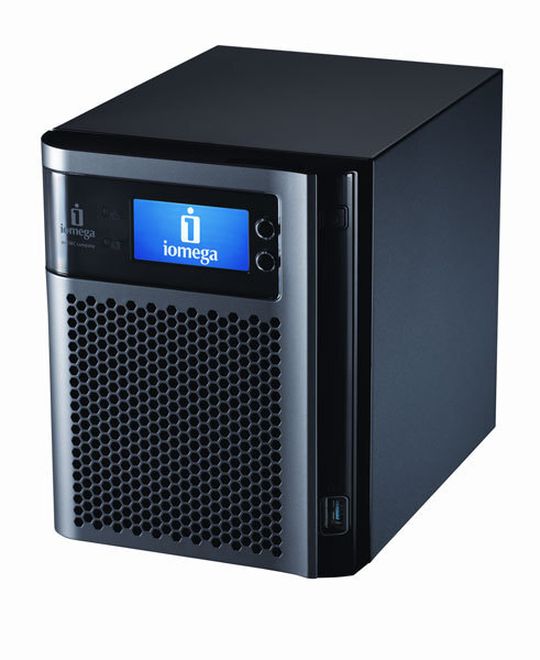 Die Preise für das Vier-Bay-Desktop-Modell Storcenter p4x-300d liegen zwischen 799 Euro ohne Festplatten und 1.999 Euro für die Ausstattungsvariante mit zwölf Terabyte Kapazität. Die Preise für das Vier-Bay-Desktop-Modell Storcenter p4x-300d liegen zwischen 799 Euro ohne Festplatten und 1.999 Euro für die Ausstattungsvariante mit zwölf Terabyte Kapazität.