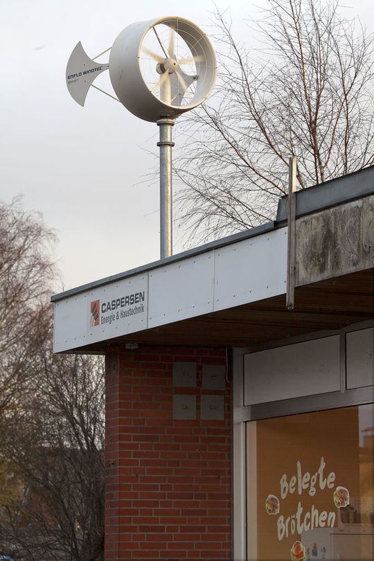 Kleinwindanlage versorgt Kiosk mit Energie.