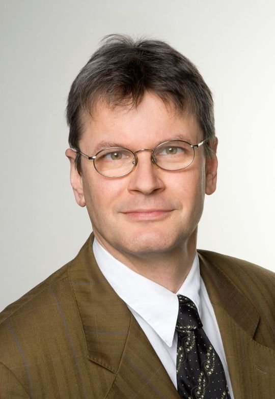 Security-Experte Dr. Markus a Campo: „Auch bei Smartphones arbeiten Sicherheit und Benutzbarkeit gegeneinander an.“ Security-Experte Dr. Markus a Campo: „Auch bei Smartphones arbeiten Sicherheit und Benutzbarkeit gegeneinander an.“