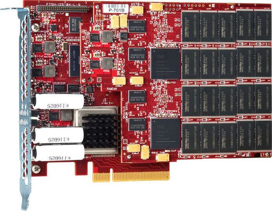 SLC-Speicher auf der Karte: RamSan-70 „Gorilla“ leistet nach Angaben von Texas Memory Systems bis zu 330.000 IOPS. SLC-Speicher auf der Karte: RamSan-70 „Gorilla“ leistet nach Angaben von Texas Memory Systems bis zu 330.000 IOPS.