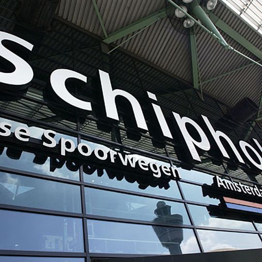 Der Flughafen Amsterdam Schiphol investiert in seine Gepäckfördertechnik und will in Zukunft 70 Mio. Gepäckstücke pro Jahr abfertigen. Bild: Vanderlande Der Flughafen Amsterdam Schiphol investiert in seine Gepäckfördertechnik und will in Zukunft 70 Mio. Gepäckstücke pro Jahr abfertigen. Bild: Vanderlande