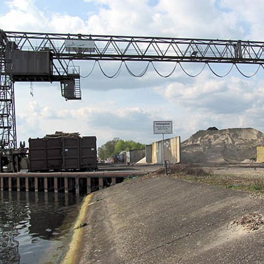 Konecranes modernisierte den Portalkran am Binnenhafen Weil am Rhein. Bild: Konecranes Konecranes modernisierte den Portalkran am Binnenhafen Weil am Rhein. Bild: Konecranes