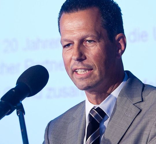 RS-Vorstandsmitglied Klaus Göldenbot: „Wir erwarten, dass sich der E-Commerce-Anteil an unserem Geschäft in zwei Jahren von derzeit 53 auf rund 70 Prozent erhöht.“ RS-Vorstandsmitglied Klaus Göldenbot: „Wir erwarten, dass sich der E-Commerce-Anteil an unserem Geschäft in zwei Jahren von derzeit 53 auf rund 70 Prozent erhöht.“