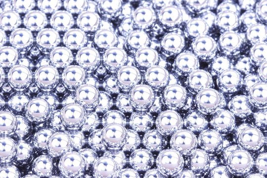 Bild 1: Durch die Verwendung hochreiner, homogener Stähle beugt man vorzeitigen Ausfällen vor und die Lebensdauer der Lager wird gesteigert. (Bild: Sell Media Company)