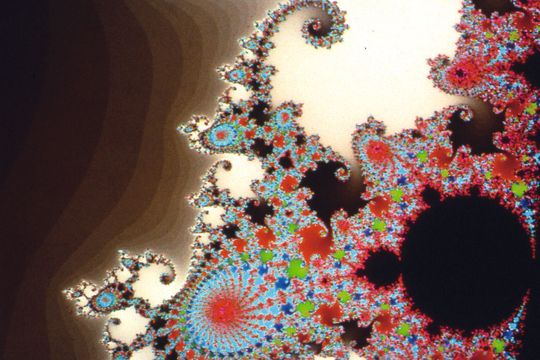 Die Mandelbrot-Mengen („Apfelmännchen“) faszinieren wegen ihrer Selbstähnlichkeit. Die Mandelbrot-Mengen („Apfelmännchen“) faszinieren wegen ihrer Selbstähnlichkeit.