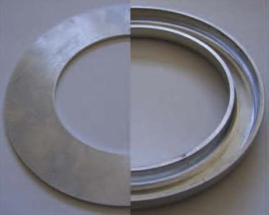Formage par le procédé de l'impulsion magnétique. (Image: www.swi.ch) Formage par le procédé de l'impulsion magnétique. (Image: www.swi.ch)
