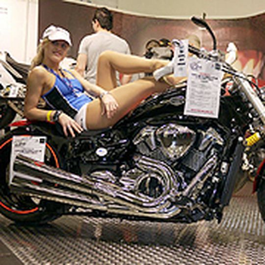 Dreamgirls on Dreambikes? IBC macht es möglich. Dreamgirls on Dreambikes? IBC macht es möglich.
