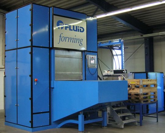 Hydroforming- Anlage FormBalancer von FF Fluidforming (Bild: Hydropneu)