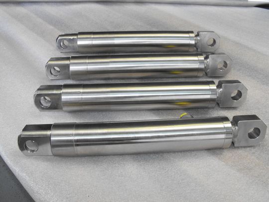 ATEX-zertifizierte Hydraulikzylinder aus Edelstahl (Bild: Beetz Hydraulik)