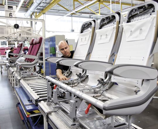 Schlanke Produktion funktioniert nur, wenn Mitarbeiter in die Prozesse eingebunden werden. (Bild: Recaro) Schlanke Produktion funktioniert nur, wenn Mitarbeiter in die Prozesse eingebunden werden. (Bild: Recaro)