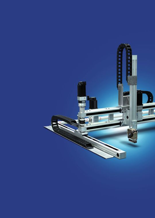 Portique spatial avec véritable avantage supplémentai-re : techniquement, le système modulaire de SCHUNK couvre les solutions individuelles, au niveau des coûts, le portique fini est bien au-dessous. (Image: Schunk Intec AG) Portique spatial avec véritable avantage supplémentai-re : techniquement, le système modulaire de SCHUNK couvre les solutions individuelles, au niveau des coûts, le portique fini est bien au-dessous. (Image: Schunk Intec AG)