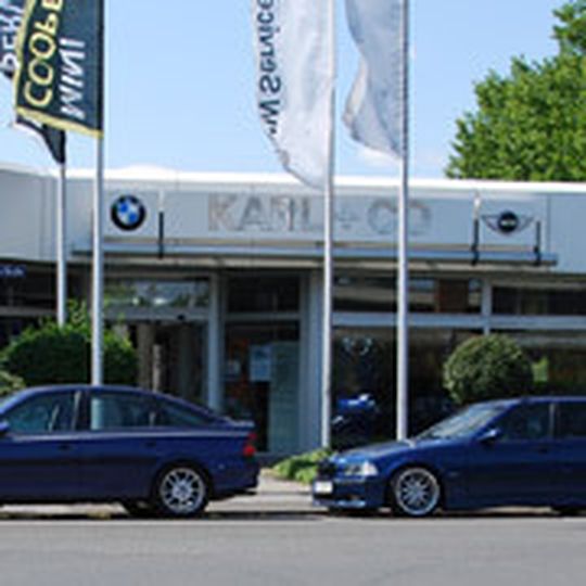 Das Autohaus Karl und Co. versucht stetig, seinen Service für die Kunden zu verbessern. Das Autohaus Karl und Co. versucht stetig, seinen Service für die Kunden zu verbessern.