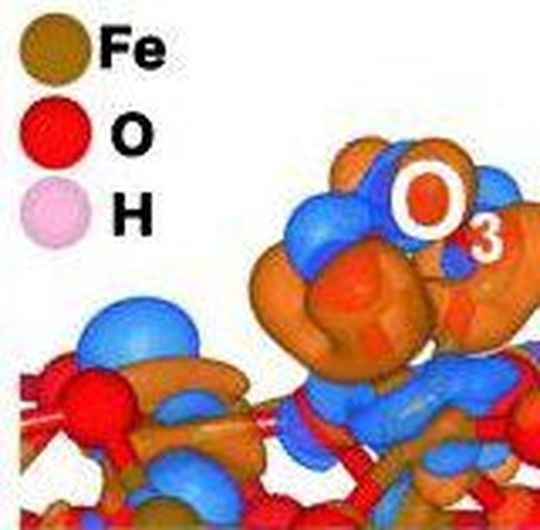 Modell von gebundenem Ozon an Zwei-Banden-Ferrihydrit (Ausschnitt). (Bild: Wiley-VCH) Modell von gebundenem Ozon an Zwei-Banden-Ferrihydrit (Ausschnitt). (Bild: Wiley-VCH)