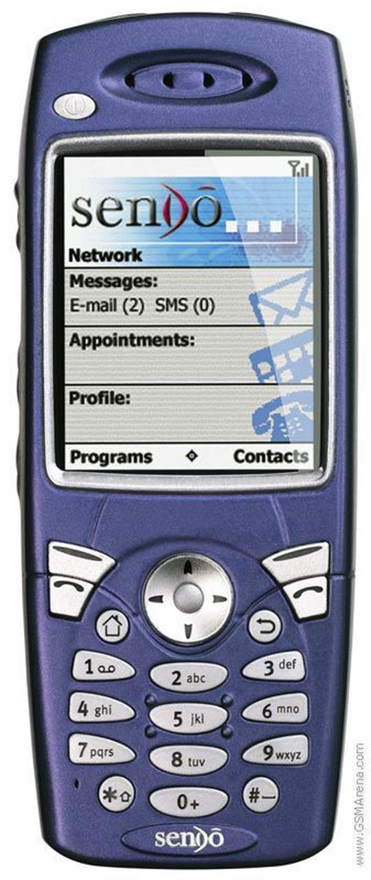 Das Z100 war eine Gemeinschaftsentwicklung von Sendo und Microsoft, das mit Spannung erwartet wurde. Leider zerstritten sich beide Partner. (Sendo) Das Z100 war eine Gemeinschaftsentwicklung von Sendo und Microsoft, das mit Spannung erwartet wurde. Leider zerstritten sich beide Partner. (Sendo)