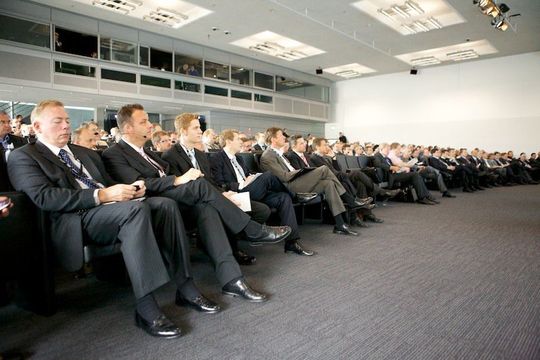 Rund 600 Teilnehmer kamen zum 3. PLM-Forum von Dassault Systèmes. (Bild: Dassault Systèmes) Rund 600 Teilnehmer kamen zum 3. PLM-Forum von Dassault Systèmes. (Bild: Dassault Systèmes)