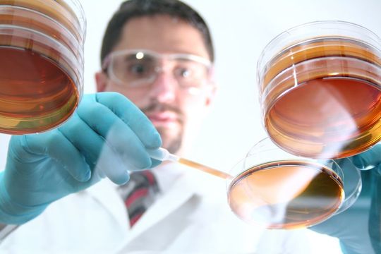 Unternehmen der Spezialchemie definieren sich über ihre Endprodukte und über die Wirkung, die ihre Kunden damit erzielen. (Bild: Fotolia) Unternehmen der Spezialchemie definieren sich über ihre Endprodukte und über die Wirkung, die ihre Kunden damit erzielen. (Bild: Fotolia)