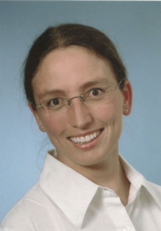 Mirja Didi: Fügeverfahren, die im Hinblick auf metallische oder duroplastische Bauteile entwickelt wurden, nutzen nicht das volle Potential des Faser-Kunststoff-Verbundes (FKV) aus. (Bild: Institut für Verbundwerkstoffe GmbH) Mirja Didi: Fügeverfahren, die im Hinblick auf metallische oder duroplastische Bauteile entwickelt wurden, nutzen nicht das volle Potential des Faser-Kunststoff-Verbundes (FKV) aus. (Bild: Institut für Verbundwerkstoffe GmbH)