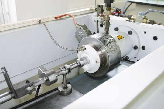 Hydraulische Prüfeinrichtung für Reibkraftprüfungen nach Parker-Hausnorm (Bild: Parker Prädifa) Hydraulische Prüfeinrichtung für Reibkraftprüfungen nach Parker-Hausnorm (Bild: Parker Prädifa)