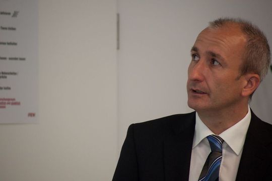 Dr. Ing. Stefan Trampert, Geschäftsführer desFEV Dauerlaufprüfzentrums am Standort Brehna/Leipzig. (Bild: IMG/Sarah Koßmann) Dr. Ing. Stefan Trampert, Geschäftsführer desFEV Dauerlaufprüfzentrums am Standort Brehna/Leipzig. (Bild: IMG/Sarah Koßmann)