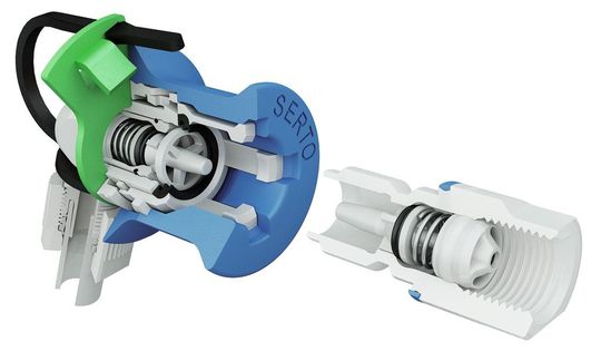 Die PVDF-Sicherheitskupplung kann sogar mit einer Hand angeschlossen und gelöst werden. (Bild: Serto)