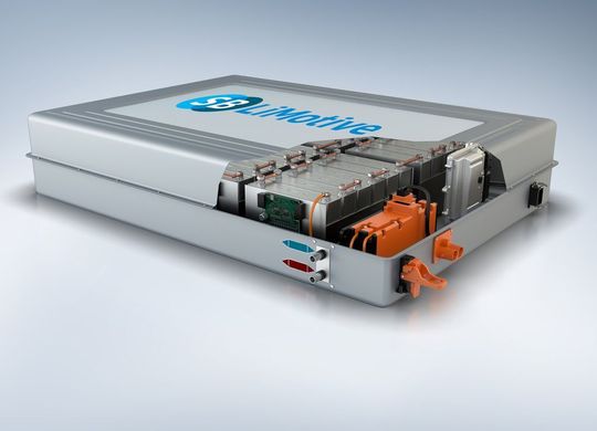 Die einzelnen Lithium-Ionen-Zellen werden zu Modulen gebündelt und gemeinsam mit einem Batterie-Management-System, Thermomanagement- und Elektronikkomponenten zu einem Batteriesystem zusammengefasst. (Bild: Bosch) Die einzelnen Lithium-Ionen-Zellen werden zu Modulen gebündelt und gemeinsam mit einem Batterie-Management-System, Thermomanagement- und Elektronikkomponenten zu einem Batteriesystem zusammengefasst. (Bild: Bosch)