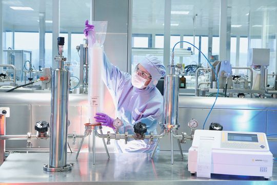 Sterile connections like in the production of pharmaceuticals are typical aplications of diaphragm seals. Sterile connections like in the production of pharmaceuticals are typical aplications of diaphragm seals.