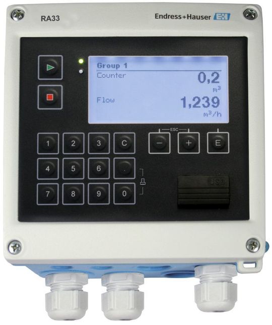 Der Batch Controller erfasst automatisch Nachlaufmengen. (Bild: E+H) Der Batch Controller erfasst automatisch Nachlaufmengen. (Bild: E+H)