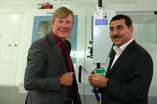 Dr.-Ing. Gerhard Bloschies, Leiter Vertrieb und Marketing, sowie Dr.-Ing Hany Gobran, für Forschung und Entwicklung verantwortlich, freuen sich über das Jubiläum. (Bild: Tungsten)