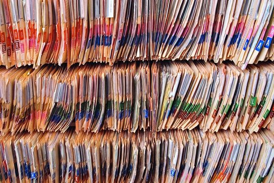 22 Millionen Akten – BA will Papier loswerden 22 Millionen Akten – BA will Papier loswerden