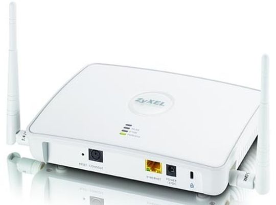 Der NWA3160-N gehört zur jüngsten Access-Point-Serie NWA3000-N von Zyxel. Der NWA3160-N gehört zur jüngsten Access-Point-Serie NWA3000-N von Zyxel.