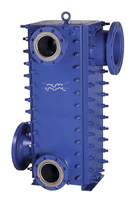 Compabloc-Wärmeübertrager von Alfa Laval sind für außerordentlich hohe Drücke und Temperaturen konzipiert. Der geschweißte Plattenwärmeübertrager kann für flüssig/flüssig Anwendungen, zur Wärmerückgewinnung, als Reboiler, als Kondensator, Verdampfer und Dampferhiter eingesetzt werden. (Bild: Alfa Laval) Compabloc-Wärmeübertrager von Alfa Laval sind für außerordentlich hohe Drücke und Temperaturen konzipiert. Der geschweißte Plattenwärmeübertrager kann für flüssig/flüssig Anwendungen, zur Wärmerückgewinnung, als Reboiler, als Kondensator, Verdampfer und Dampferhiter eingesetzt werden. (Bild: Alfa Laval)