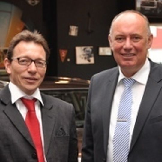 Die beiden Geschäftsführer vom Autohaus Brandenburg: Ralf Brandenburg (li.) und Michael Niebel. Die beiden Geschäftsführer vom Autohaus Brandenburg: Ralf Brandenburg (li.) und Michael Niebel.
