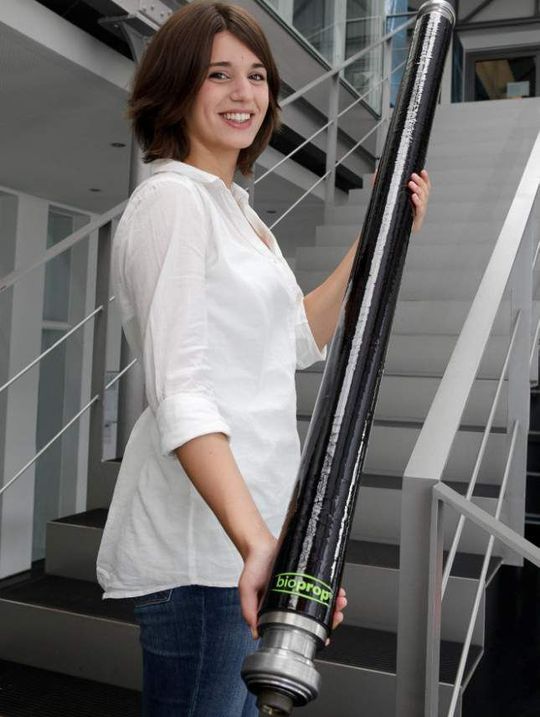 Hanf ist die Basis für den ökologisch recycelfähigen Faserverbund, aus dem die Kardanwelle der IFA besteht (Bild: IFA Rotorion)