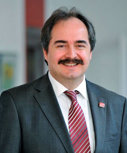 Dr.-Ing. Uwe Schleinkofer, Forschungsleiter der Ceratizit Austria GmbH, Reutte: „Wegen seiner positiven Eigenschaften gewinnt Titan in allen Bereichen zunehmend an Bedeutung.“ (Bild: Ceratizit) Dr.-Ing. Uwe Schleinkofer, Forschungsleiter der Ceratizit Austria GmbH, Reutte: „Wegen seiner positiven Eigenschaften gewinnt Titan in allen Bereichen zunehmend an Bedeutung.“ (Bild: Ceratizit)