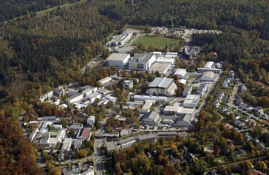 Die Bavaria Film GmbH ist eines der größten und traditionsreichsten Medienunternehmen in Europa. Die Filmstadt Geiselgasteig im Süden von München, seit mehr als 90 Jahren der Stammsitz der Bavaria Film, ist das Zentrum eines internationalen Netzwerks von Tochterunternehmen und Kooperationspartnern. Die Bavaria Film GmbH ist eines der größten und traditionsreichsten Medienunternehmen in Europa. Die Filmstadt Geiselgasteig im Süden von München, seit mehr als 90 Jahren der Stammsitz der Bavaria Film, ist das Zentrum eines internationalen Netzwerks von Tochterunternehmen und Kooperationspartnern.