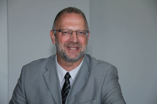 Saueressig: "Mit Twincat 3 steht dem Anwender eine modulare, Multicore-fähige Steuerungsarchitektur, mit hohem Integrationsgrad für PLC-, Motion- und CNC-Funktionalitäten zur Verfügung." (Bild: Schäfer) Saueressig: "Mit Twincat 3 steht dem Anwender eine modulare, Multicore-fähige Steuerungsarchitektur, mit hohem Integrationsgrad für PLC-, Motion- und CNC-Funktionalitäten zur Verfügung." (Bild: Schäfer)