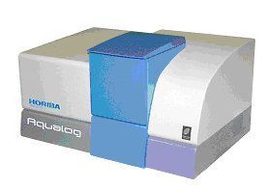 Das neue Fluoreszenz-Spektrometer Aqualog von Horiba Scientific für die Charakerisierung und Analyse organischer Substanzen in Wasserproben (Chromophoric Dissolved Organic Matter).