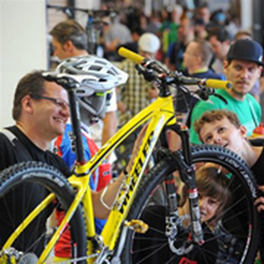 Richtig was los in Friedrichshafen: Die Messe zog viele Bikefans an. Richtig was los in Friedrichshafen: Die Messe zog viele Bikefans an.
