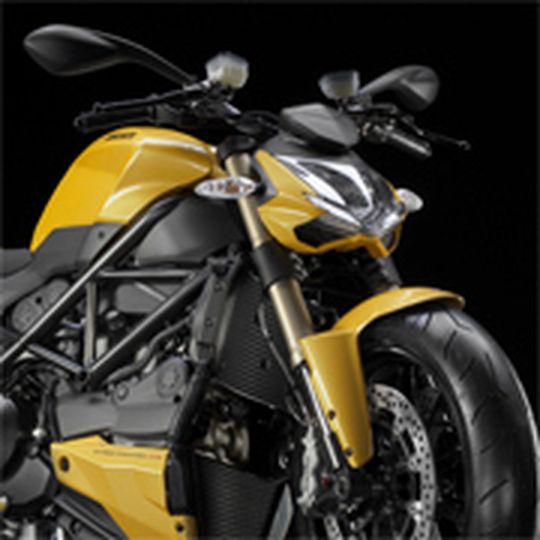 Das Ducati-Modelljahr 2012 wirft seine Schatten voraus. Das Ducati-Modelljahr 2012 wirft seine Schatten voraus.