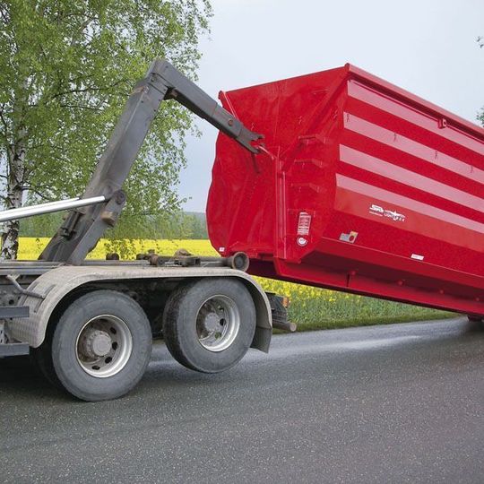 Durch innovative Werkstoffauswahl und Konstruktion spart der Abrollcontainer „Lightbox“ bis zu 1,5 t Leergewicht ein. Bild: Stahl-Informations-Zentrum Durch innovative Werkstoffauswahl und Konstruktion spart der Abrollcontainer „Lightbox“ bis zu 1,5 t Leergewicht ein. Bild: Stahl-Informations-Zentrum