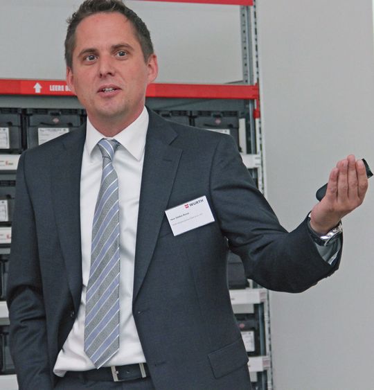Stefan Reuss, Leiter Logistik bei Würth Industrie Service: „Wenn irgendwo mal ein Teil ausfallen sollte, sind wir in der Lage, über unsere Notfallkonzepte die Versorgung unserer Kunden sicherzustellen.“ (Bild: Otto) Stefan Reuss, Leiter Logistik bei Würth Industrie Service: „Wenn irgendwo mal ein Teil ausfallen sollte, sind wir in der Lage, über unsere Notfallkonzepte die Versorgung unserer Kunden sicherzustellen.“ (Bild: Otto)