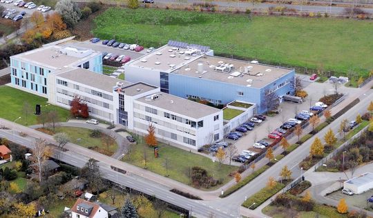 Das Technologiezentrum Weimar mit den Kernkompetenzen Wirbelschicht- und Strahlschichttechnologien für die pulververarbeitenden Industrien wurde 2009 erheblich erweitert.