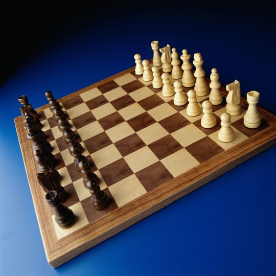 Microsoft oder VMware? Wer hat die bessere Virtualisierungs-Strategie und spielt die Funktionen geschickter aus? Welche Funktionen zählen für Sie? Microsoft oder VMware? Wer hat die bessere Virtualisierungs-Strategie und spielt die Funktionen geschickter aus? Welche Funktionen zählen für Sie?