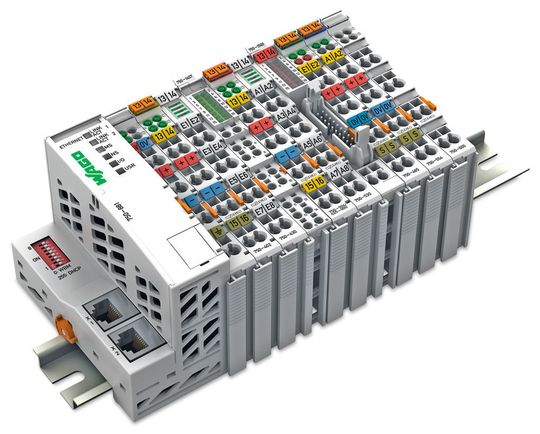 Das feldbusunabhängige Wago-I/O-System steuert dezentral die Bürogebäude und Produktionsstätten (im Bild ein I/O-Knoten mit Ethernet-Controller). (Wago) Das feldbusunabhängige Wago-I/O-System steuert dezentral die Bürogebäude und Produktionsstätten (im Bild ein I/O-Knoten mit Ethernet-Controller). (Wago)
