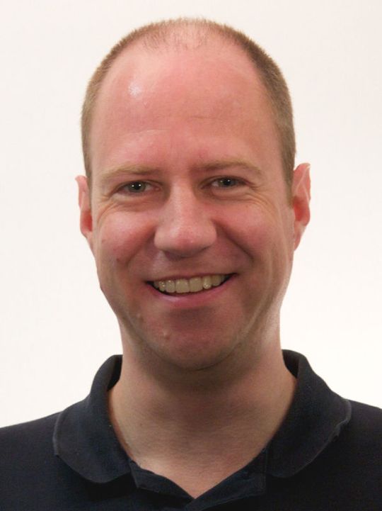 Holger Sirtl, Architecture Evangelist und Cloud-Spezialist bei Microsoft: „Plattformen wie Windows Azure sind für Unternehmen jeder Größe von Vorteil, vom mittelständischen Betrieb bis hin zum Großunternehmen.“ Bild: Microsoft Holger Sirtl, Architecture Evangelist und Cloud-Spezialist bei Microsoft: „Plattformen wie Windows Azure sind für Unternehmen jeder Größe von Vorteil, vom mittelständischen Betrieb bis hin zum Großunternehmen.“ Bild: Microsoft