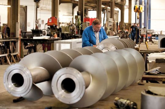 Schnecken zum Fördern und Prozesschnecken, die gleichzeitig mischen, dosieren, kühlen, erwärmen, trocknen oder pressen, sind Kern des Segler-Produktportfolios. (Bild: Segler) Schnecken zum Fördern und Prozesschnecken, die gleichzeitig mischen, dosieren, kühlen, erwärmen, trocknen oder pressen, sind Kern des Segler-Produktportfolios. (Bild: Segler)