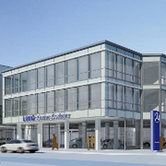Von der Skizze zur Eröffnung: Das neue Lueg-Center am Stammsitz in Bochum. Von der Skizze zur Eröffnung: Das neue Lueg-Center am Stammsitz in Bochum.